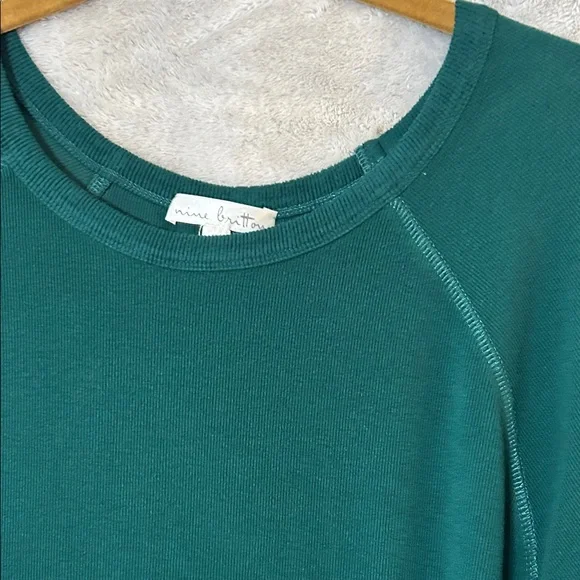 Dark Green Long Sleeve Women's Top - Picture 3 of 6